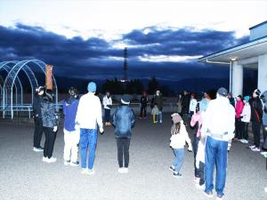 早朝ドラゴンタワーの下に集合しました