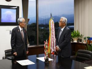 後日市長にも優勝の報告