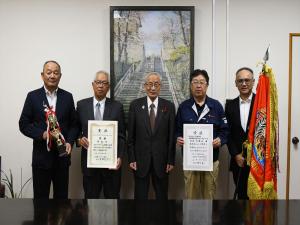 来年も優勝目指して頑張ってくださいと市長