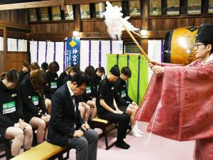 必勝祈願が行われています