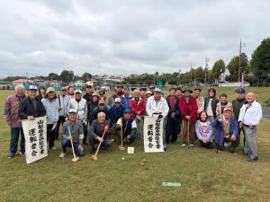 山梨県身体障害者運転者会交通安全グラウンド・ゴルフ大会の写真