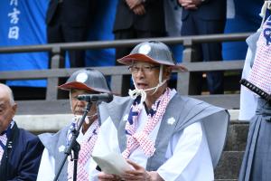 あいさつをする保坂市長