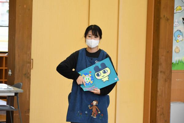 作品の説明を児童館の宣誓から