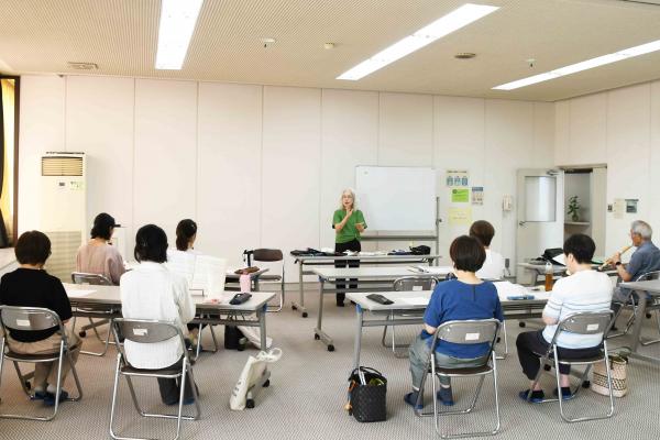 ふれあい講座「初めてのアルトリコーダー」の様子5