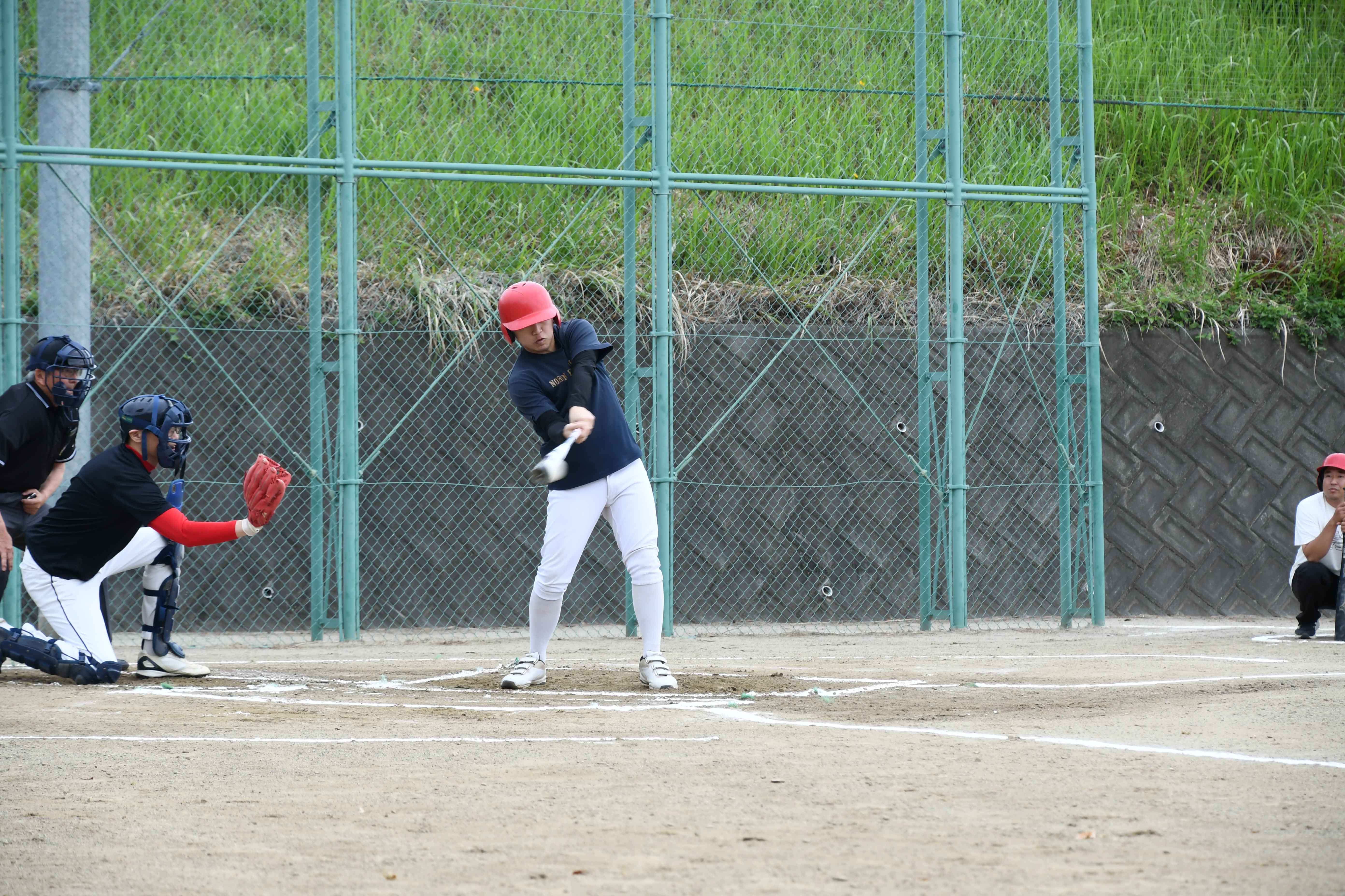右打ちをする打者