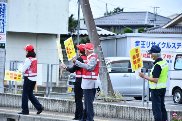開発活動を県道で行いました