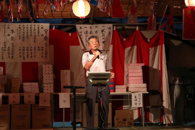 カラオケ大会の写真3