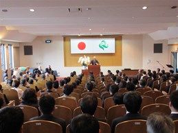 年度初め式での市長の写真