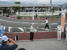 甲府地区建設業協会奉仕作業の写真