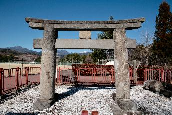 旧金櫻神社石鳥居の写真